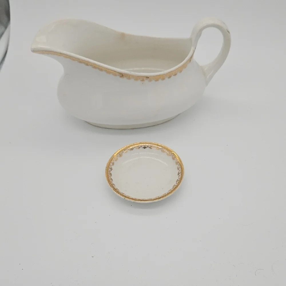 Homer Laughlin Cream Gravy Boat